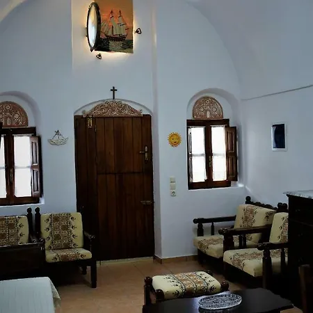 My Castle Cave Est 1899 펜션 Akrotírion